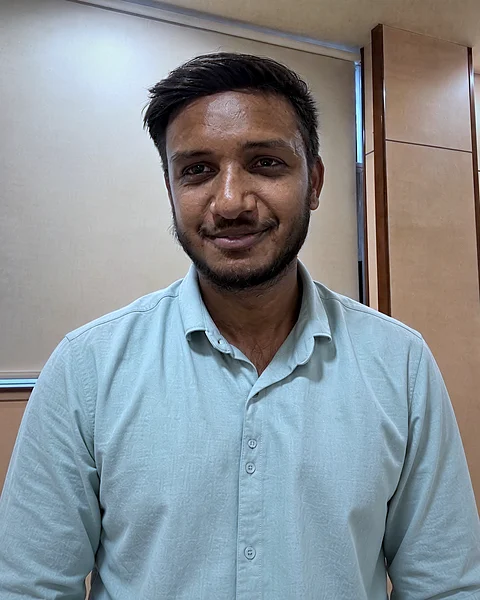 Shivam Satish Tiwari
